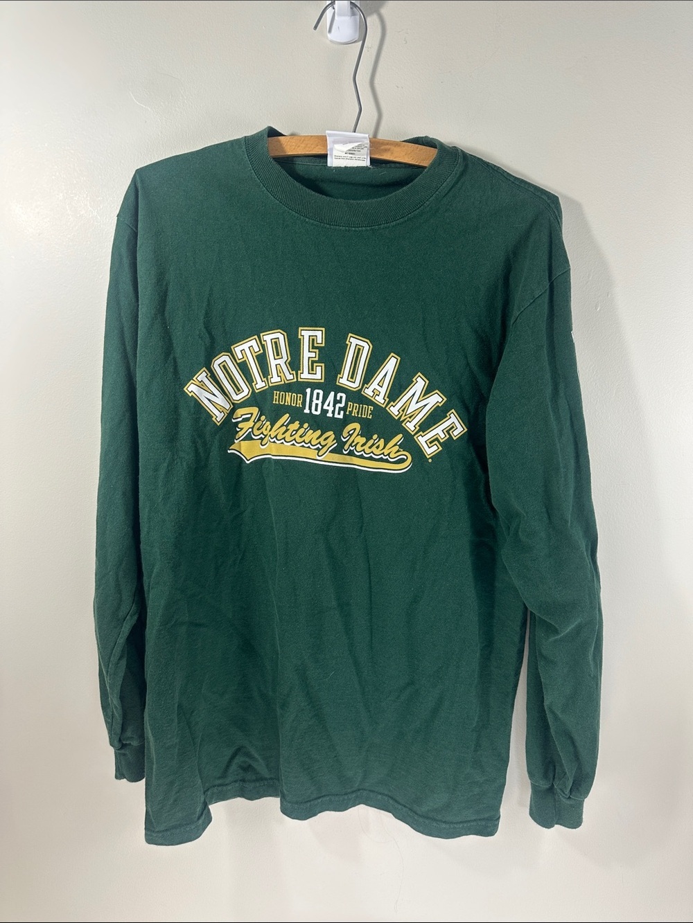 Champion Notre Dame Dark Kelly Green and gold Crewneck Long Sleeves Tee Medium